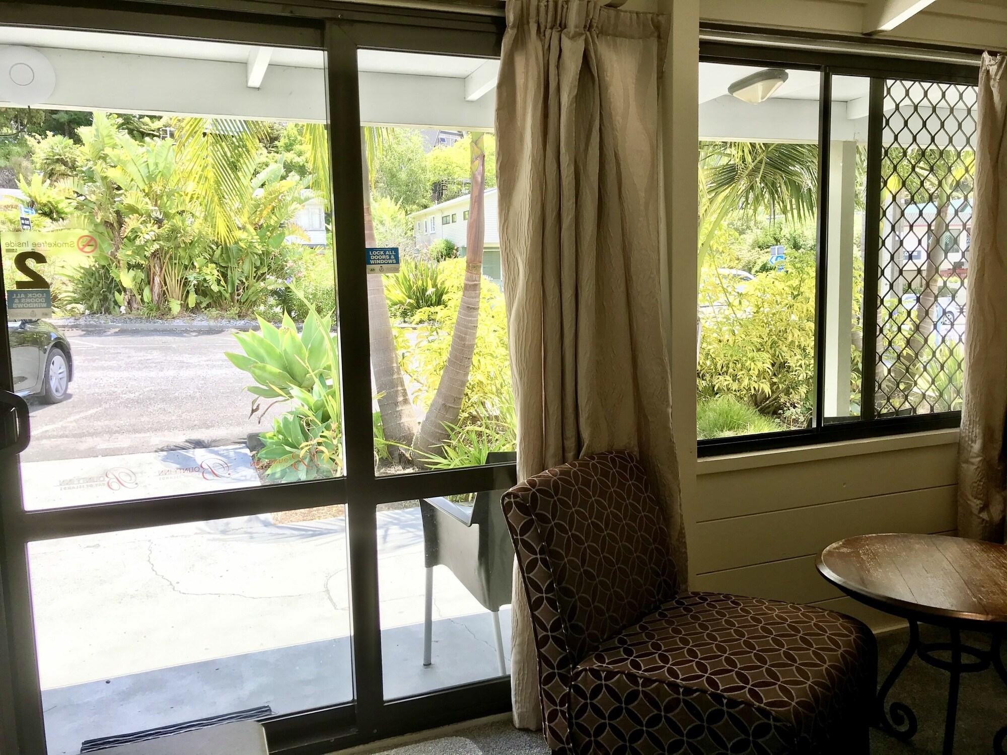 Bounty 4* Paihia
